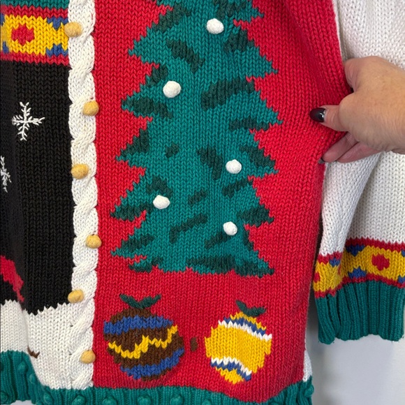 Vintage Yarnworks Colorful Christmas Sweater with Festive Design/ Size L-XL - Picture 6 of 10
